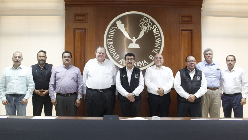 Rector estrecha vínculos de la UAT con sector empresarial del sur de Tamaulipas