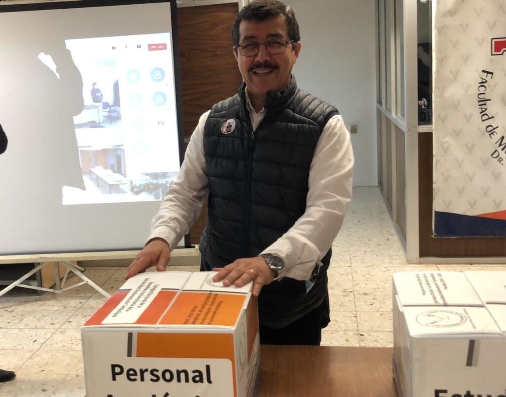 mite su voto Dámaso Anaya en la Facultad de Veterinaria