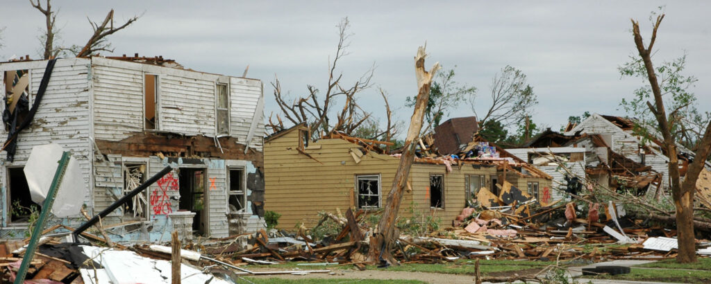 Tornado en Iowa dejó al menos 5 muertos y 35 heridos