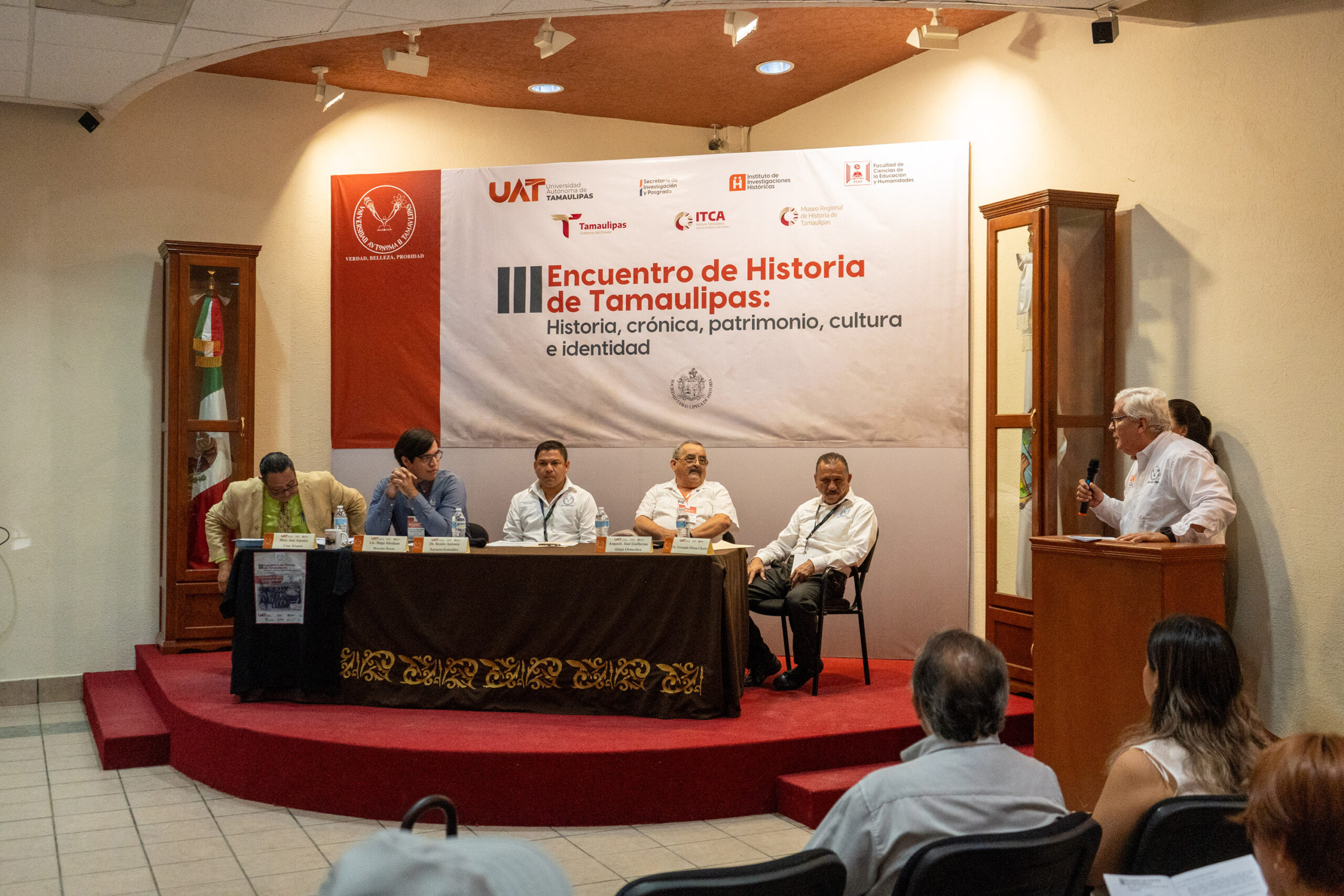 Realiza la UAT encuentro para la difusión de la historia de Tamaulipas