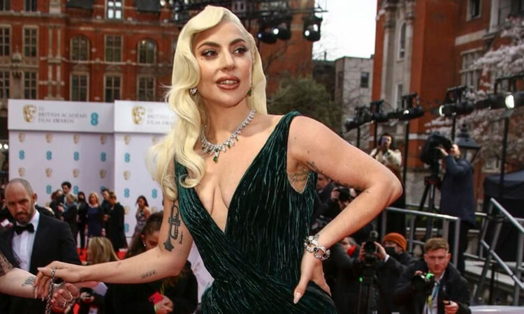 Lady Gaga revela su compromiso en Venecia con Michael Polansky