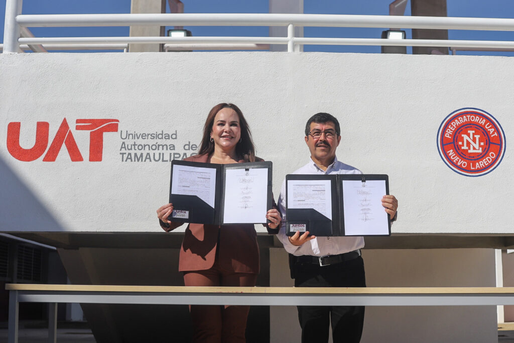 Dámaso Anaya y Carmen Lilia Canturosas inauguran la Preparatoria UAT Nuevo Laredo