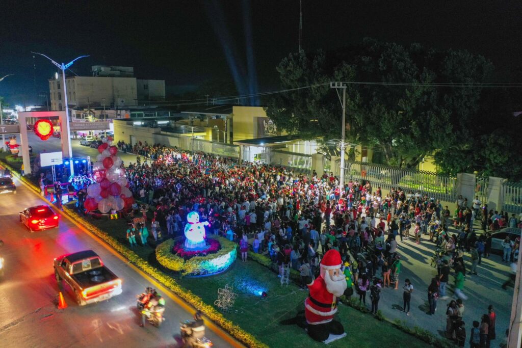 Enciende la UAT el espíritu navideño en El Mante