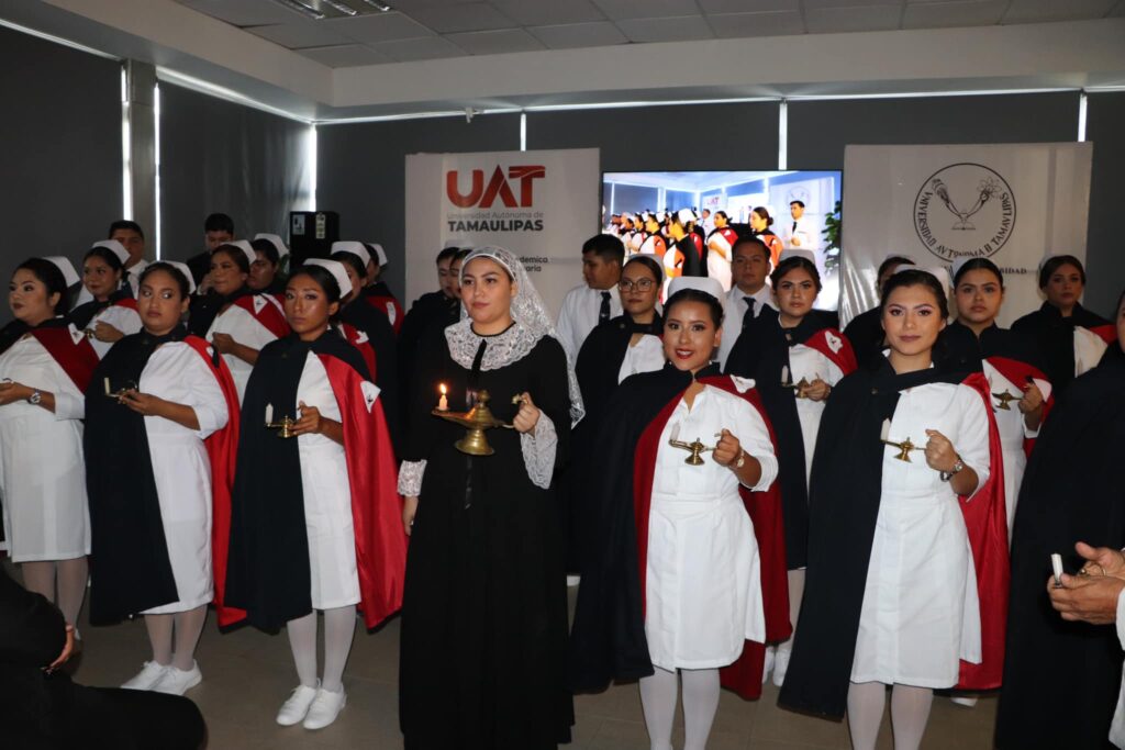 Celebra UAT en El Mante graduación de egresados de licenciatura y maestría