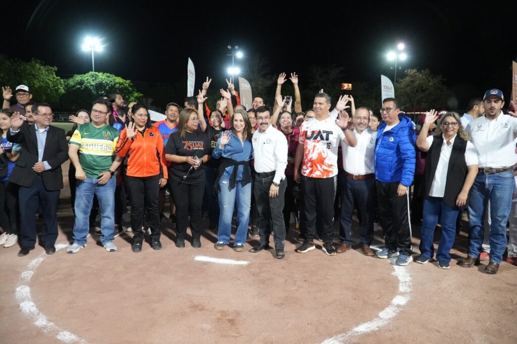 Rector de la UAT inaugura torneos deportivos para docentes y empleados universitarios