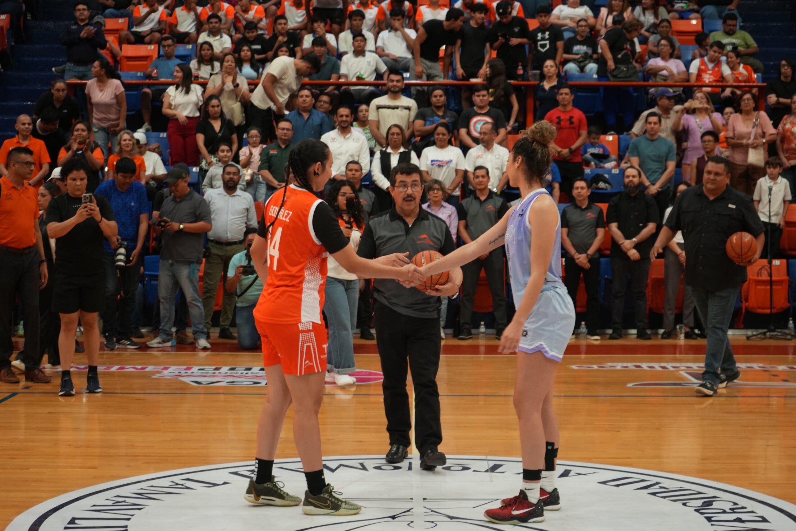 Rector de la UAT inaugura la temporada 2025 de la LNBP Femenil