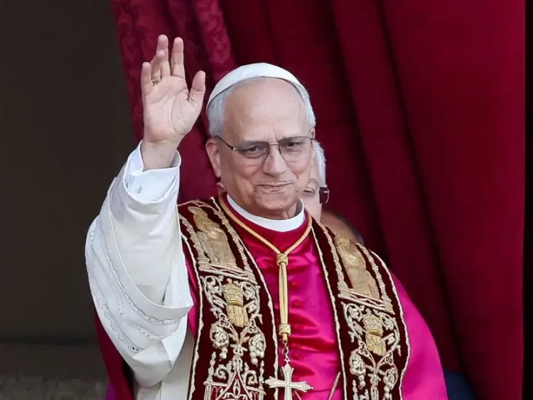 El nuevo Papa León XIV tiene doble nacionalidad, estadounidense y peruana