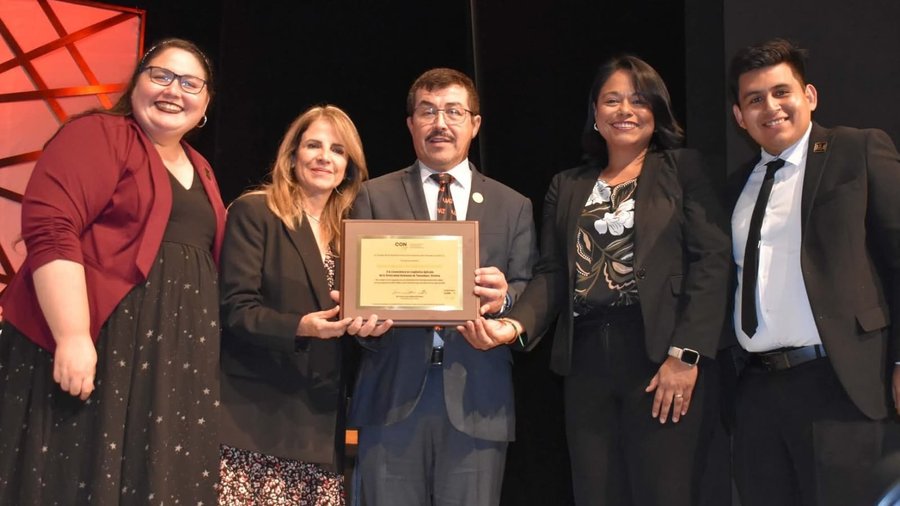 Entregan a la UAT nuevas certificaciones por su calidad educativa