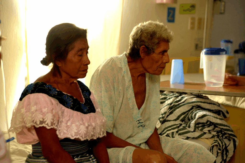 Hogares con menos ingresos en México tienen 3.5 veces más carencia en salud, señala ONG