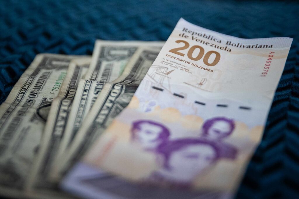 El salario mínimo en Venezuela llega a medio dólar por mes