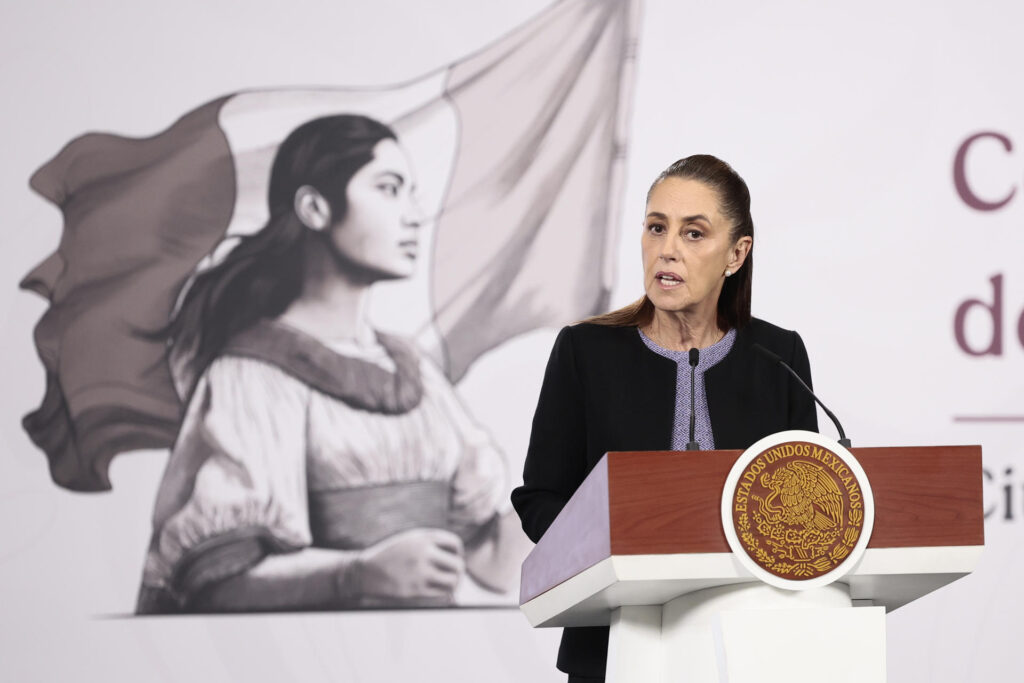 Sheinbaum califica de “falso” que consulados mexicanos hagan política en EE.UU.