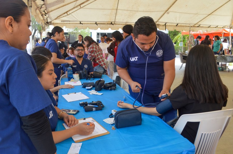 Colabora la UAT con el Sector Salud en jornadas de vacunación