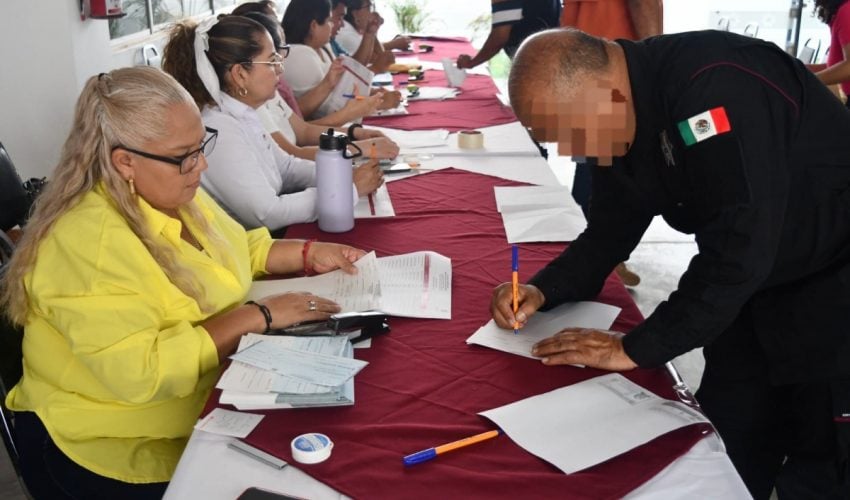 Inicia SSPT entrega de becas para fortalecer la educación de servidores públicos y sus familias